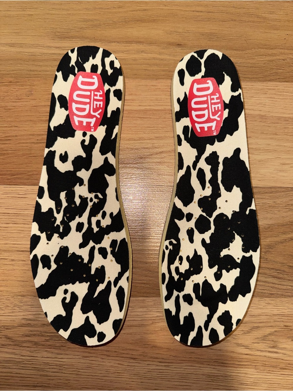 Hey Dude Women's Foam Insoles - Black & Cream with Pink Logo - Picture 4 of 4